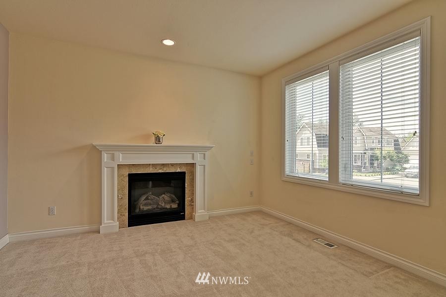 17078 Parkside Way Southeast Renton, WA 98058 - Photo 5 of 24