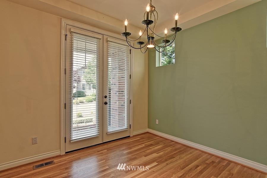 17078 Parkside Way Southeast Renton, WA 98058 - Photo 6 of 24