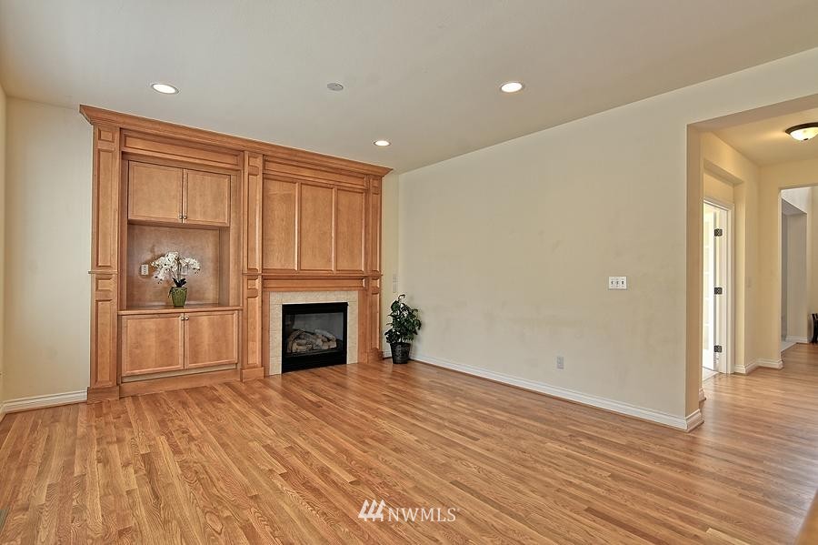 17078 Parkside Way Southeast Renton, WA 98058 - Photo 8 of 24