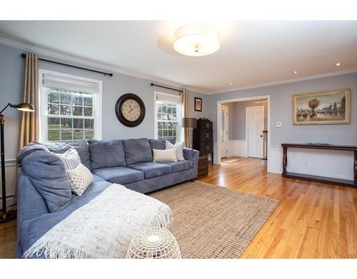 258 Concord Road Longmeadow, MA 01106 - Photo 2 of 30 Gallery Image 2