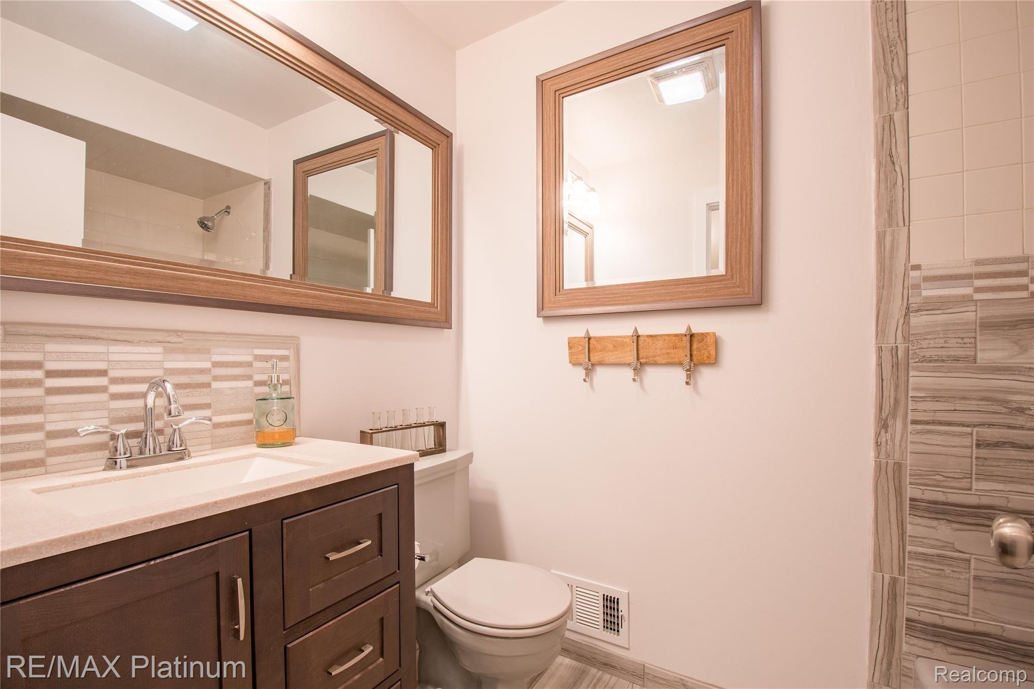 16080 Fish Lake Road Holly, MI 48442 - Photo 24 of 44 nC2c4hxQ.jpeg
