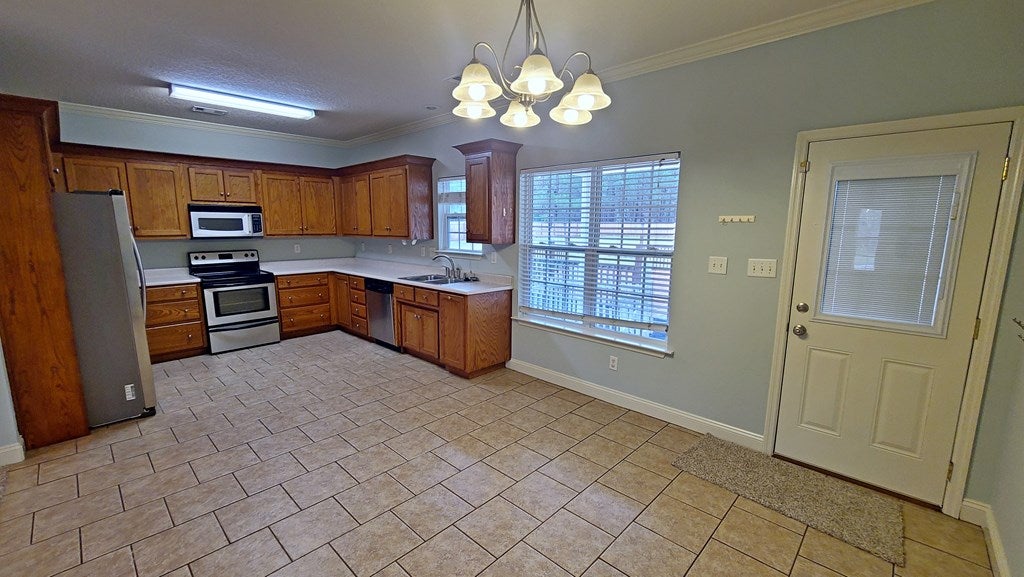 4734 Robinson Road Valdosta, GA 31605 - Photo 5 of 23 Gallery Image 5