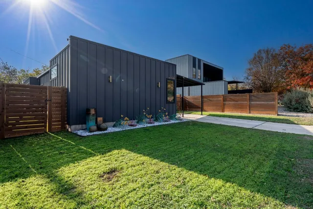 $615,000 | 7525 Delafield Lane, Unit B, Austin, TX 78752