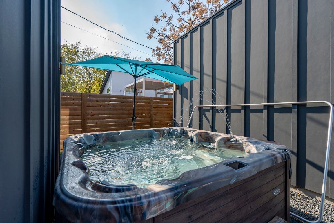 7525 Delafield Lane, Unit B Austin, TX 78752 - Photo 28 of 37