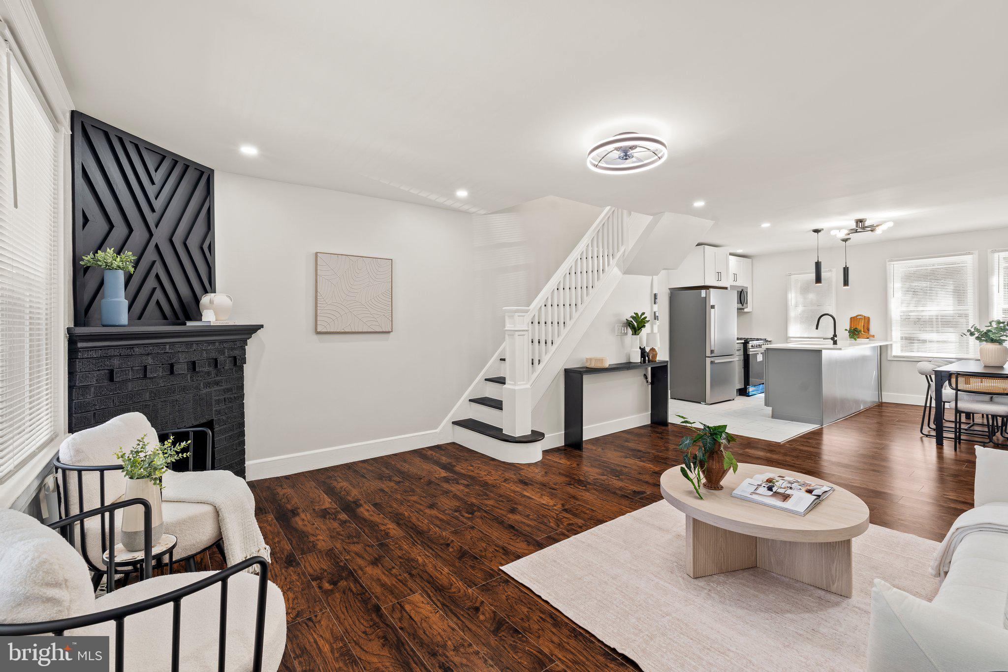 4544 Fernhill Road Philadelphia, PA 19144 - Photo 2 of 19 Livingroom
