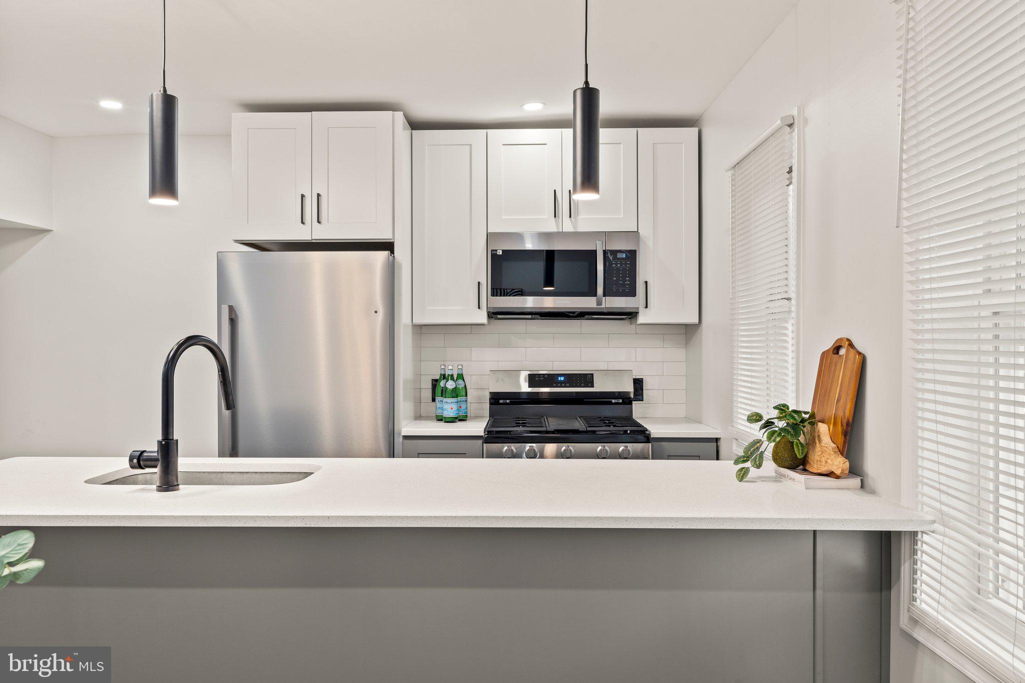 4544 Fernhill Road Philadelphia, PA 19144 - Photo 6 of 19 Kitchen