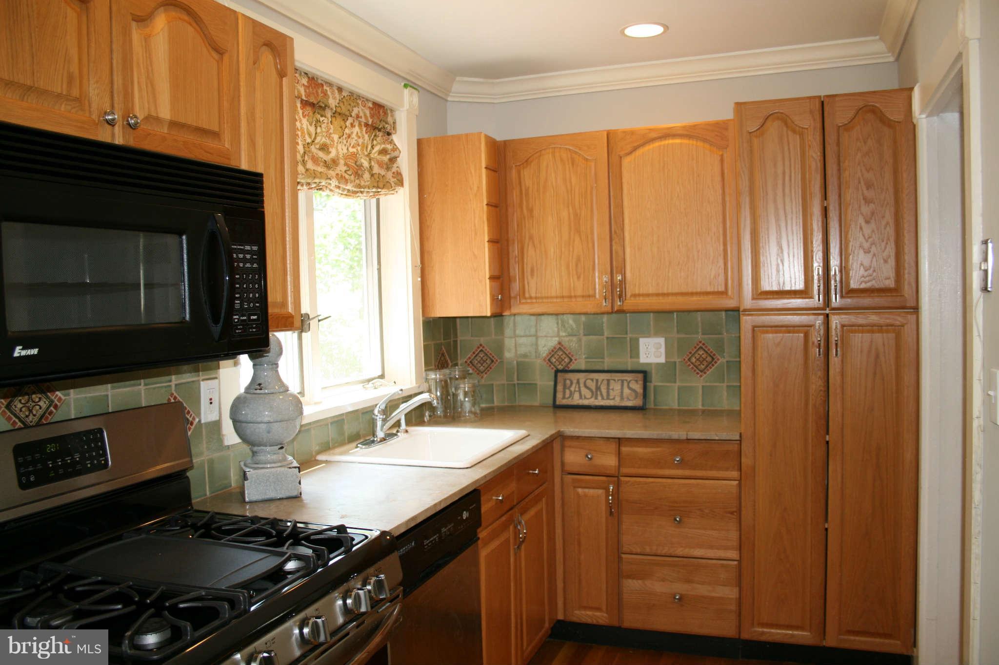 729 St Johns Road Baltimore, MD 21210 - Photo 9 of 30 Kitchen with Recessed Lighting