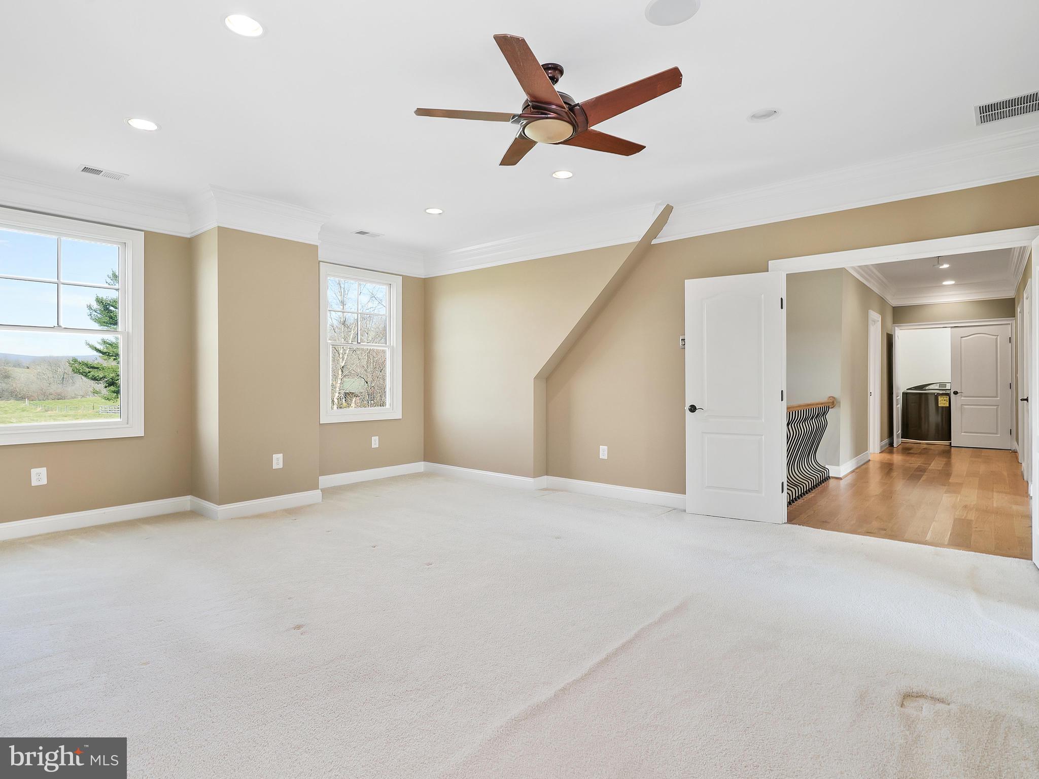 36340 Paxson Road Purcellville, VA 20132 - Photo 18 of 43 Spacious, private wing for the Master Suite