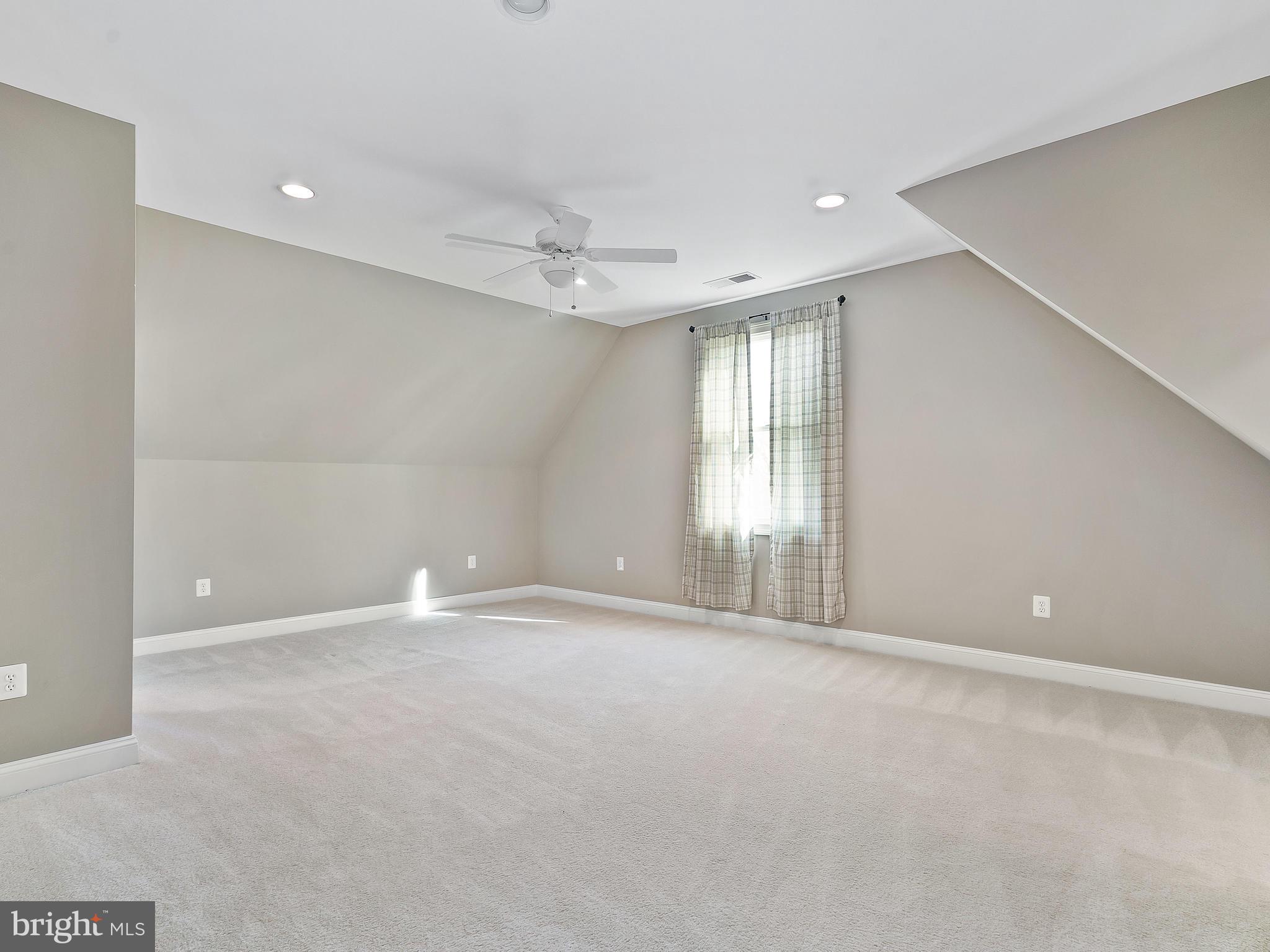 36340 Paxson Road Purcellville, VA 20132 - Photo 20 of 43 Huge bedrooms each with a full private bath