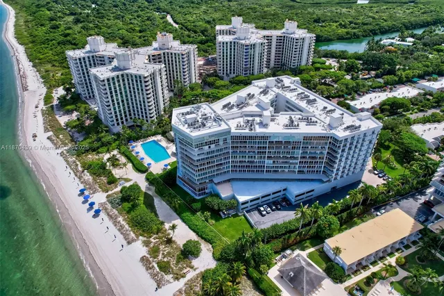 $3,995,000 | 600 Grapetree Drive, Unit 11BN, Key Biscayne, FL 33149