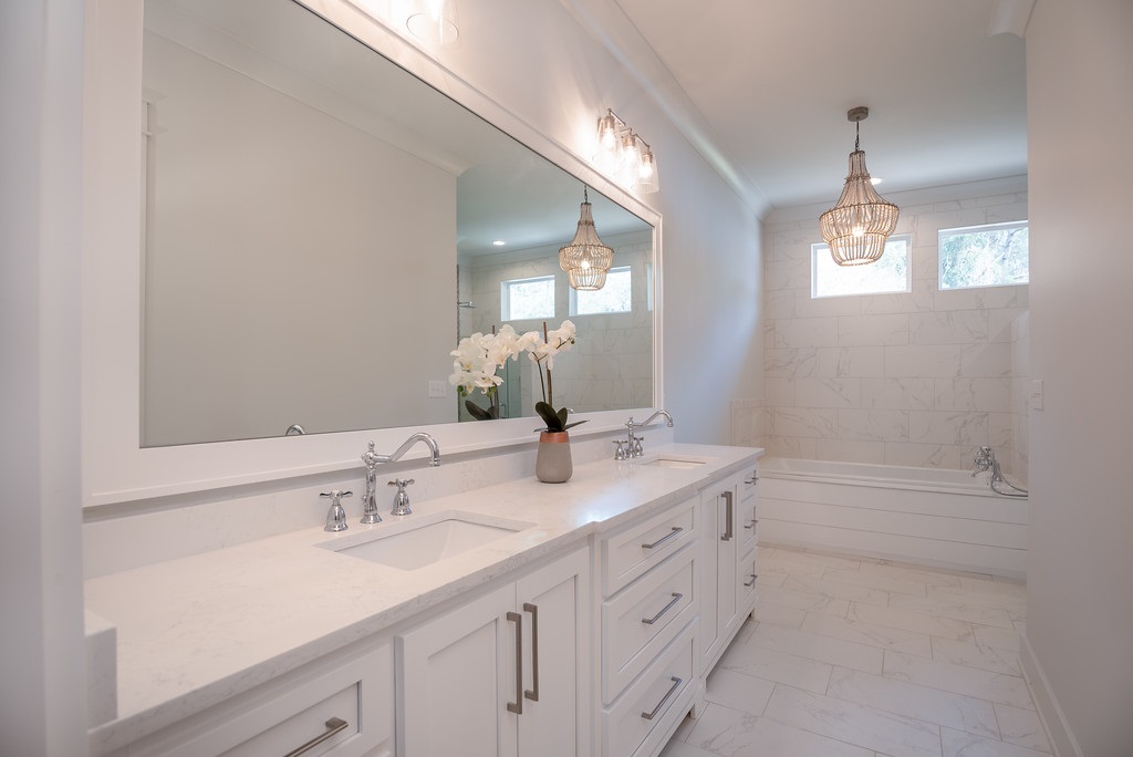 385 Pecan Avenue Fairhope, AL 36532 - Photo 21 of 50 Spacious Master Bath