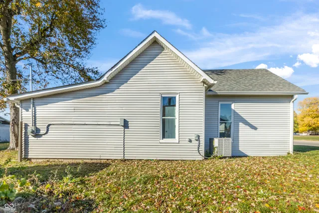 $209,999 | 215 East Main Street, Mooresville, IN 46158