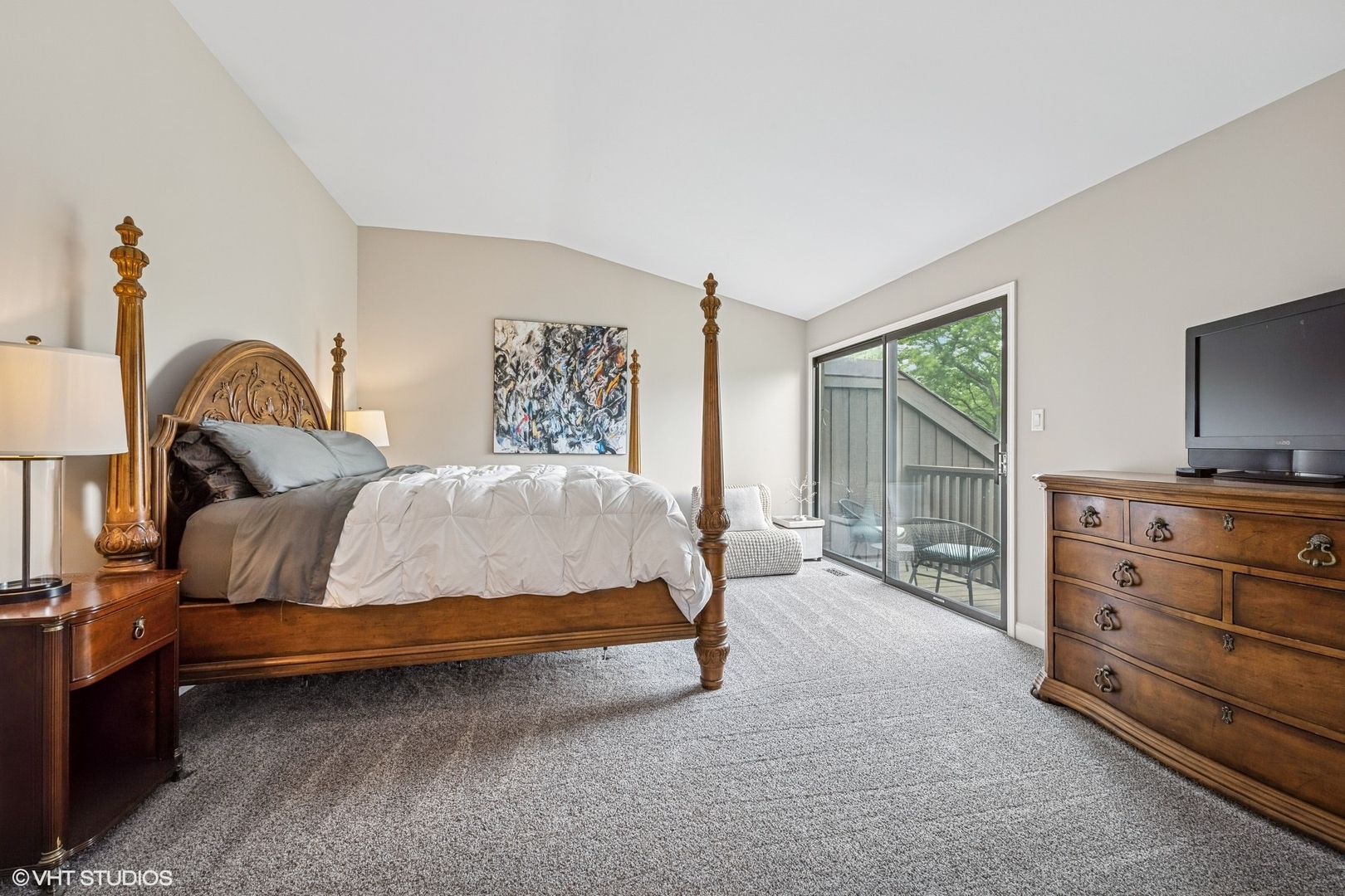 313 Woodview Road Lake Barrington, IL 60010 - Photo 17 of 49 Gallery Image 17