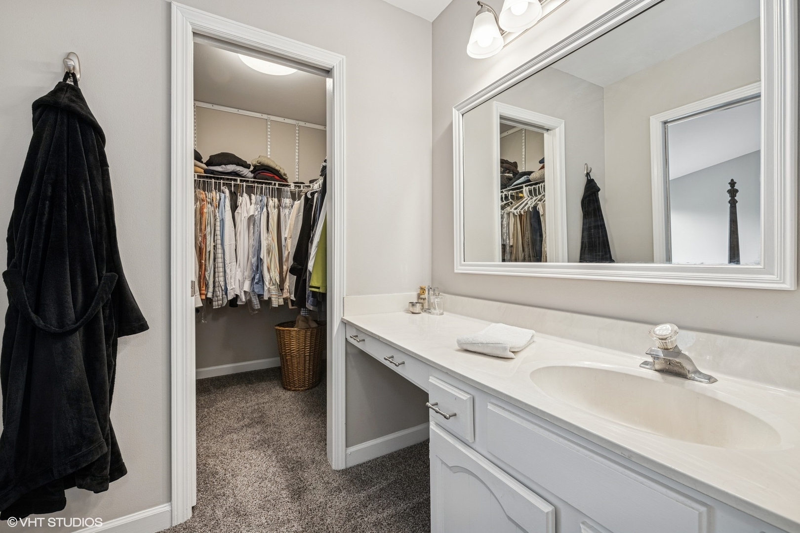 313 Woodview Road Lake Barrington, IL 60010 - Photo 20 of 49 Gallery Image 20