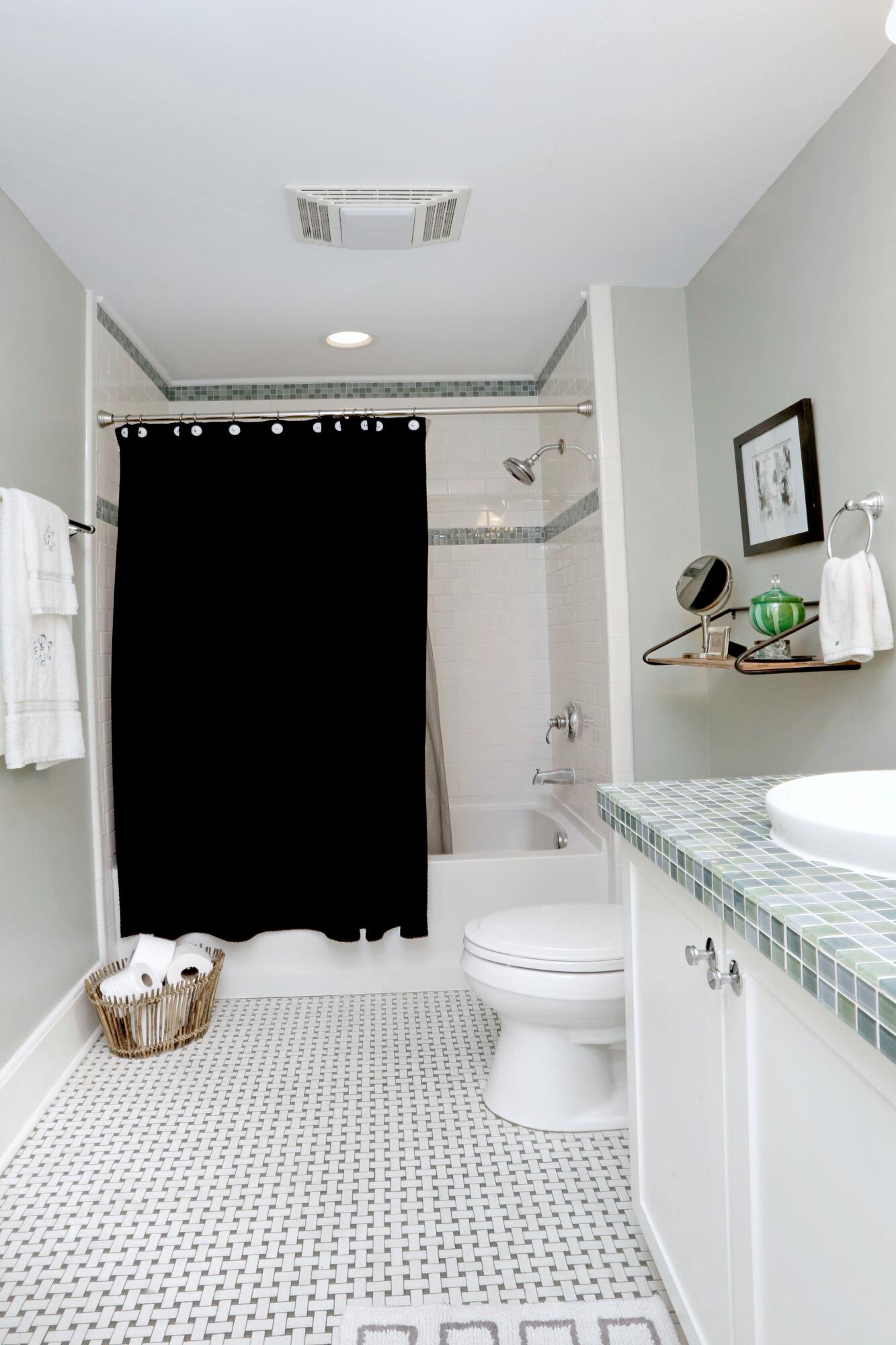 1103 Richmond Road, Unit 201 Lexington, KY 40502 - Photo 20 of 26 20