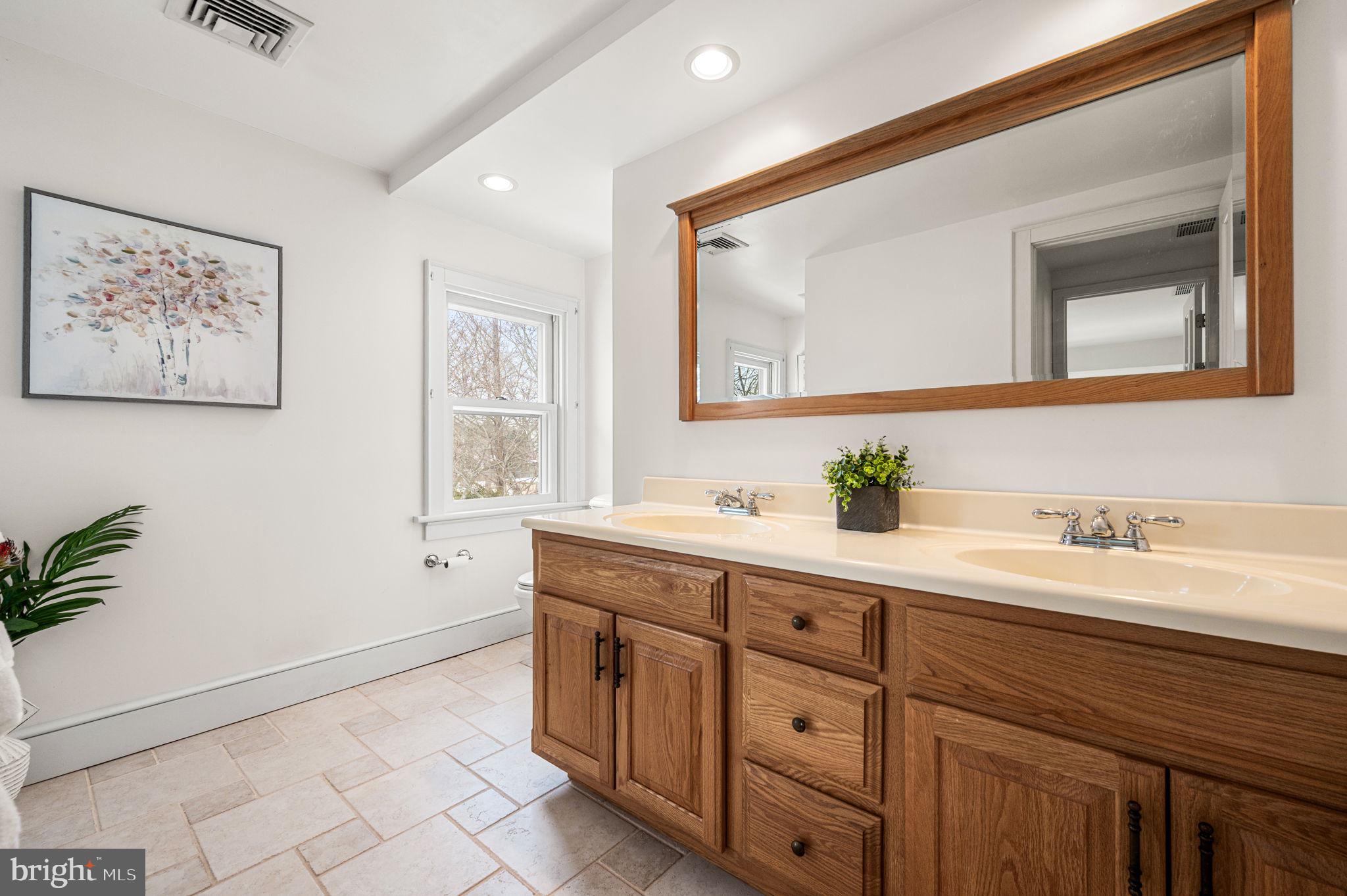 21 New Galena Road Line Lexington, PA 18932 - Photo 24 of 41 2nd Floor Bathroom