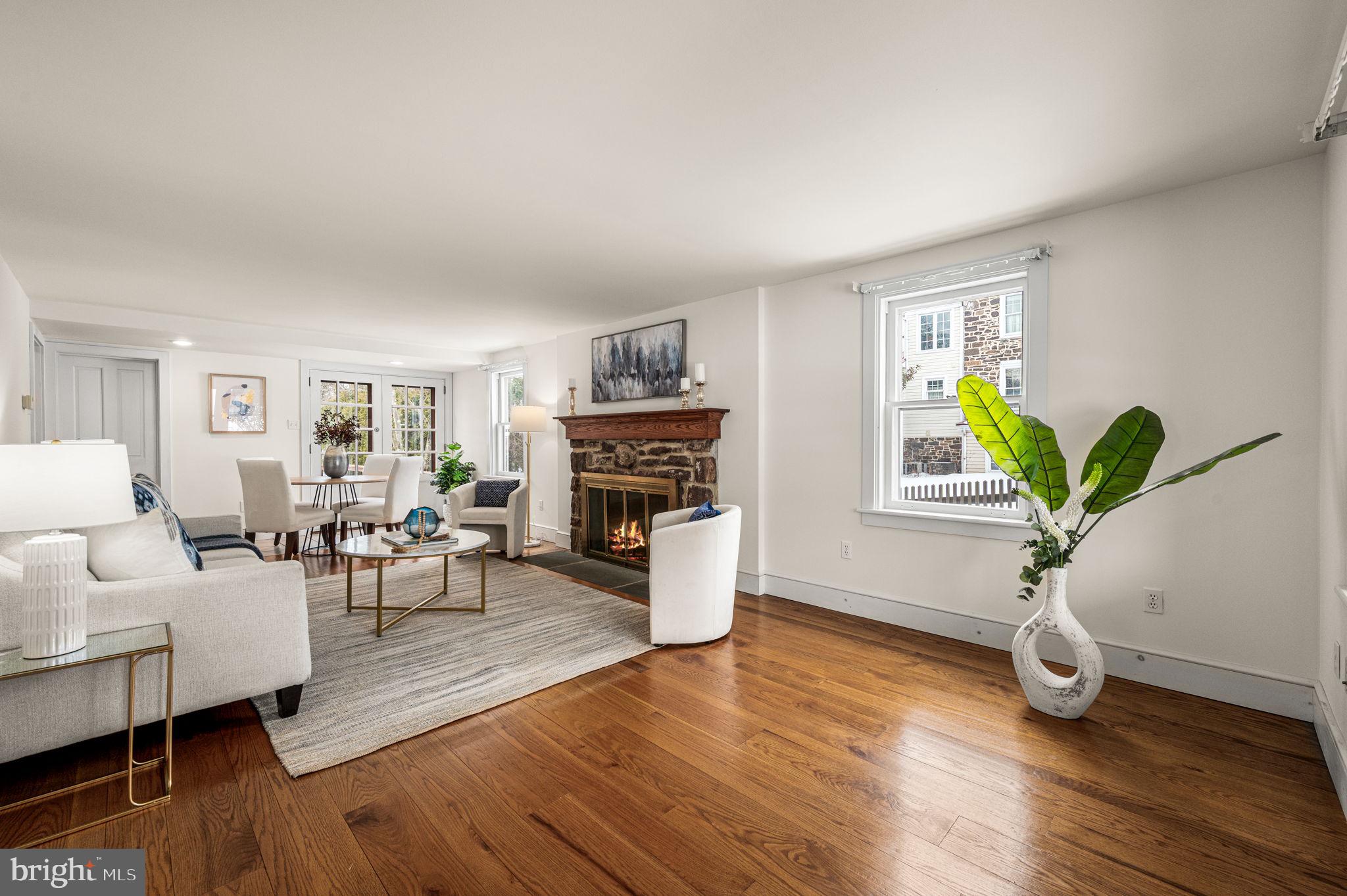 21 New Galena Road Line Lexington, PA 18932 - Photo 6 of 41 Living Room