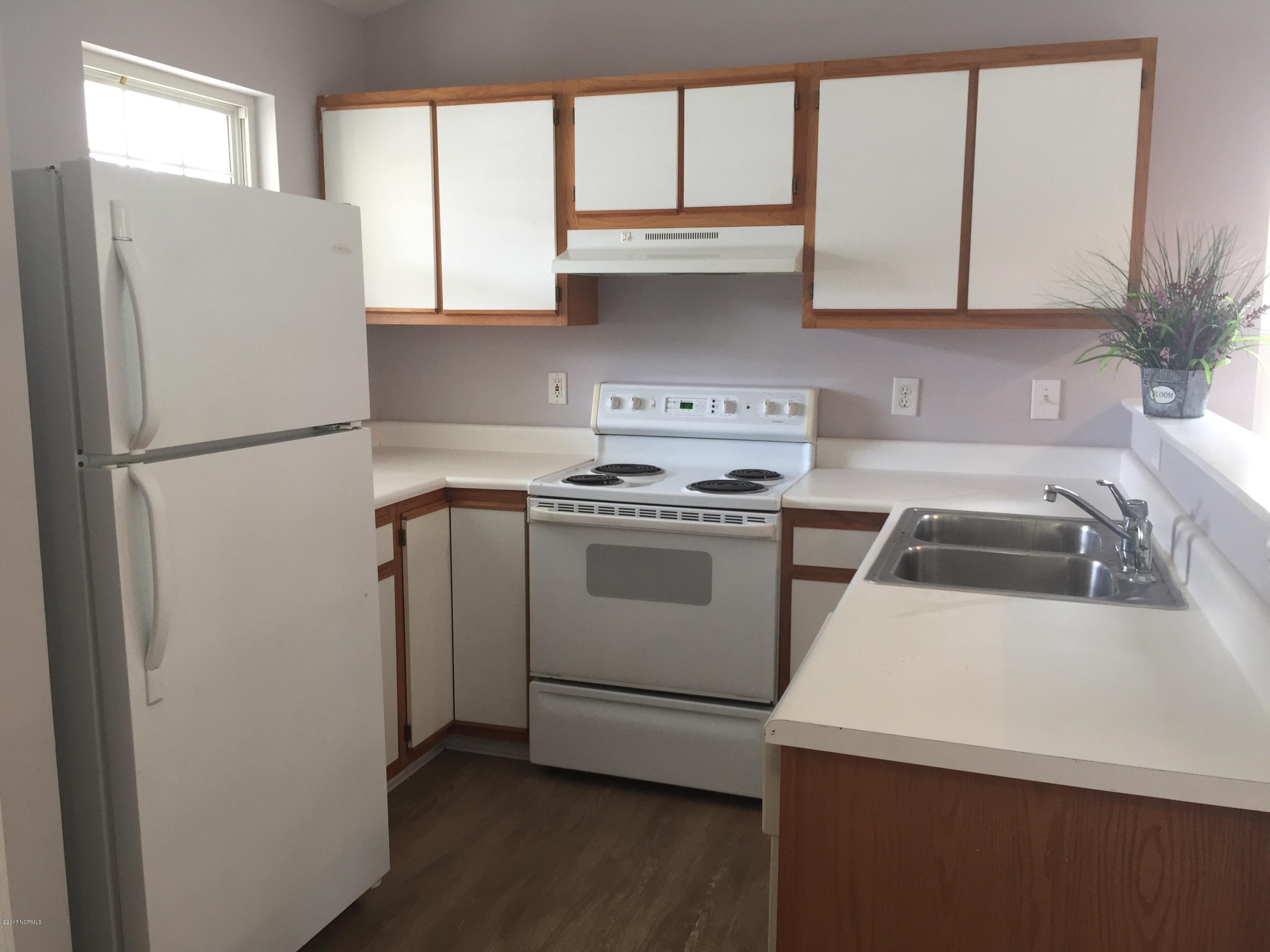 404 St Rosea Road Wilmington, NC 28405 - Photo 2 of 16 IMG_2445
