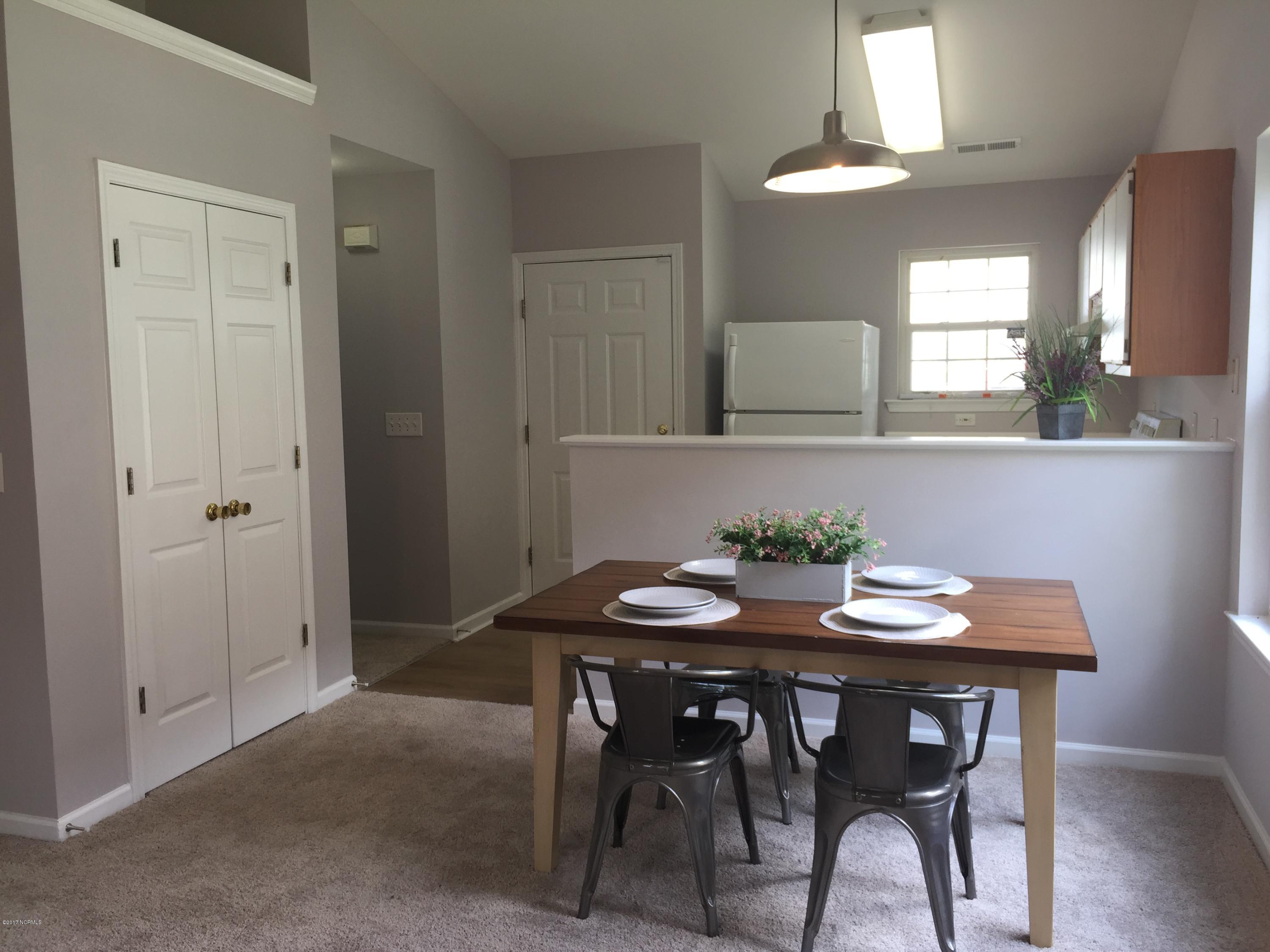 404 St Rosea Road Wilmington, NC 28405 - Photo 5 of 16 IMG_2487