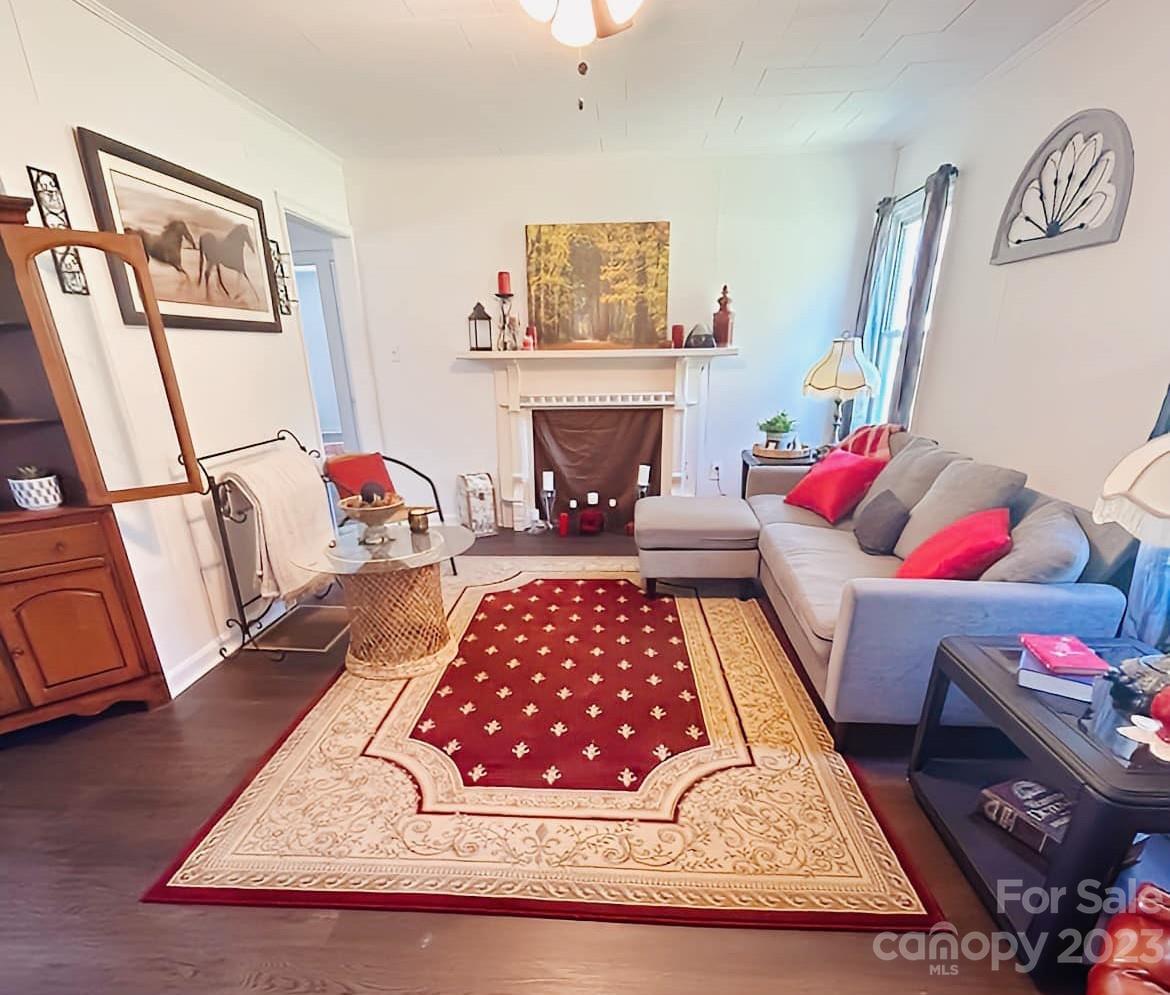 556 6th Street Chester, SC 29706 - Photo 7 of 10 a living room with furniture and a couch
