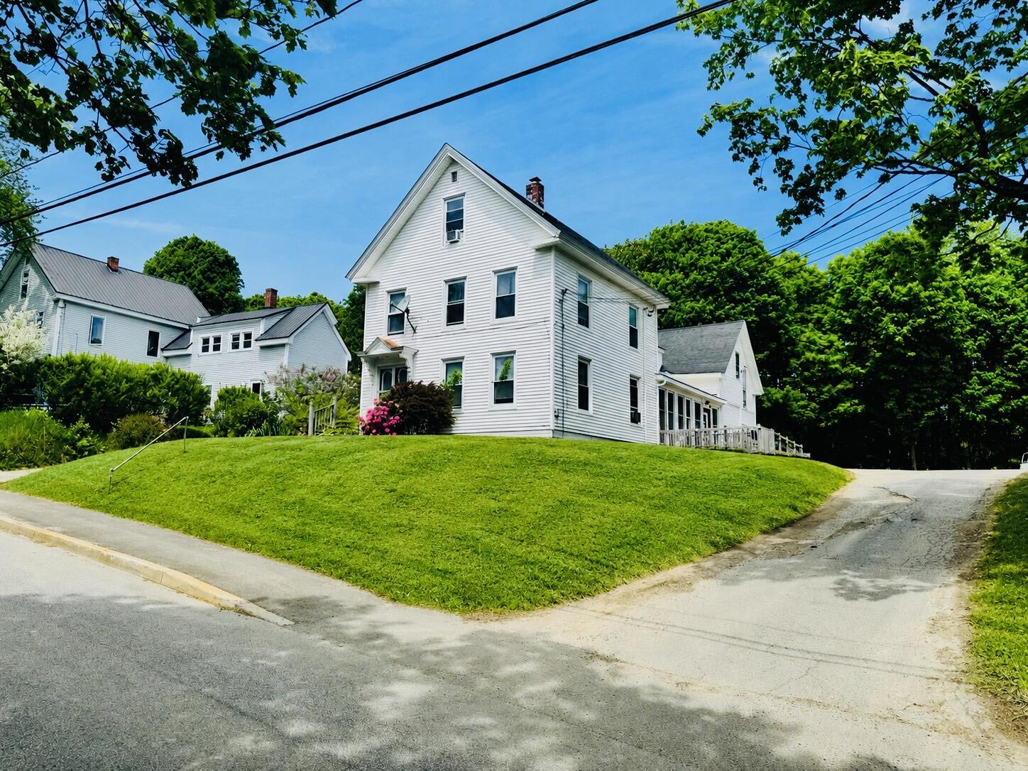 51 Spring Street Gardiner, ME 04345 - Photo 2 of 22 28056D4E-D4F8-4404-9CD4-DD4F660A8059