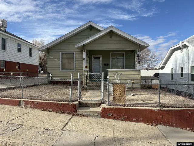 $250,000 | 808 Rhode Island Avenue, Rock Springs, WY 82901