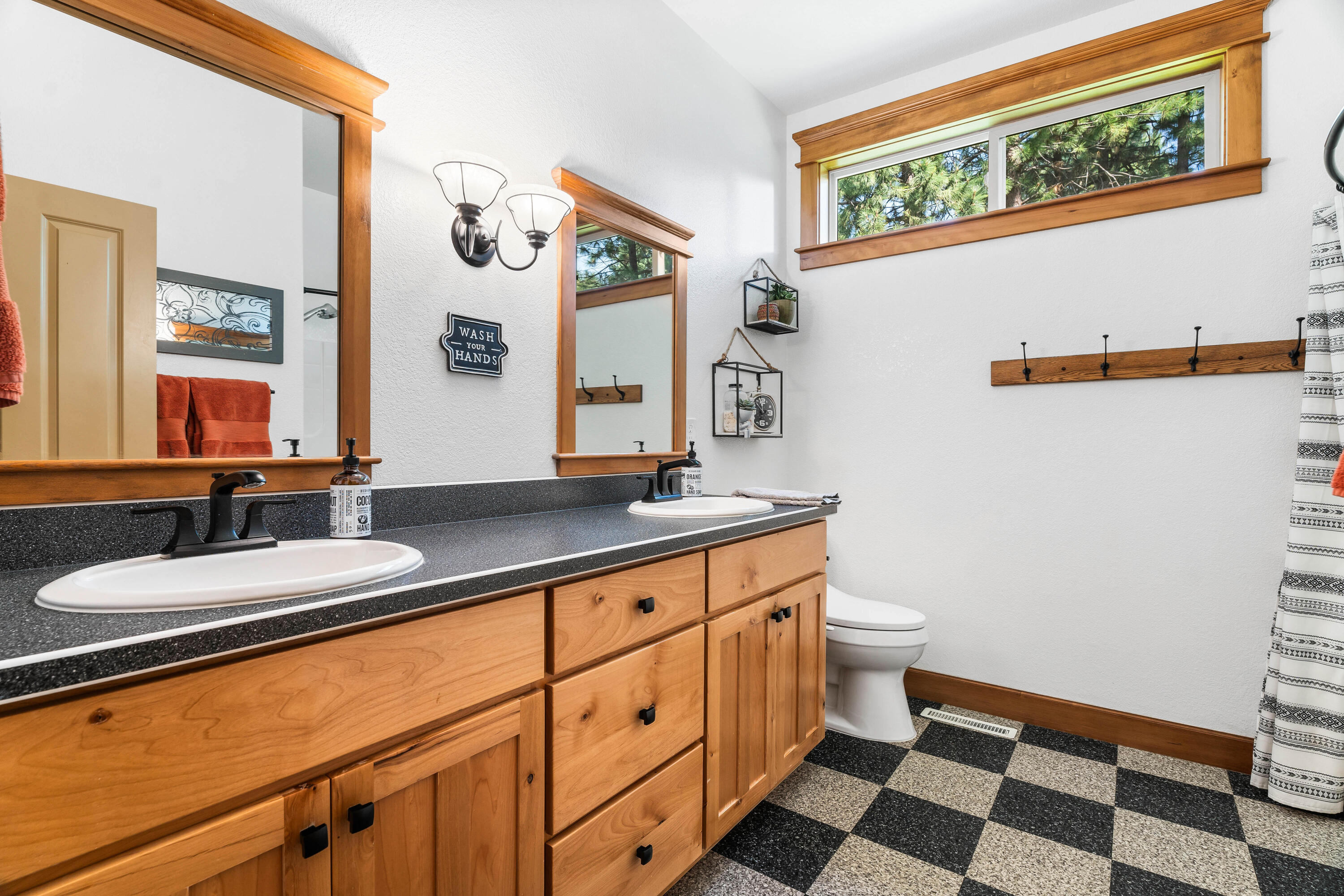14597 Bluegrass Loop Sisters, OR 97759 - Photo 26 of 62 Gallery Image 26