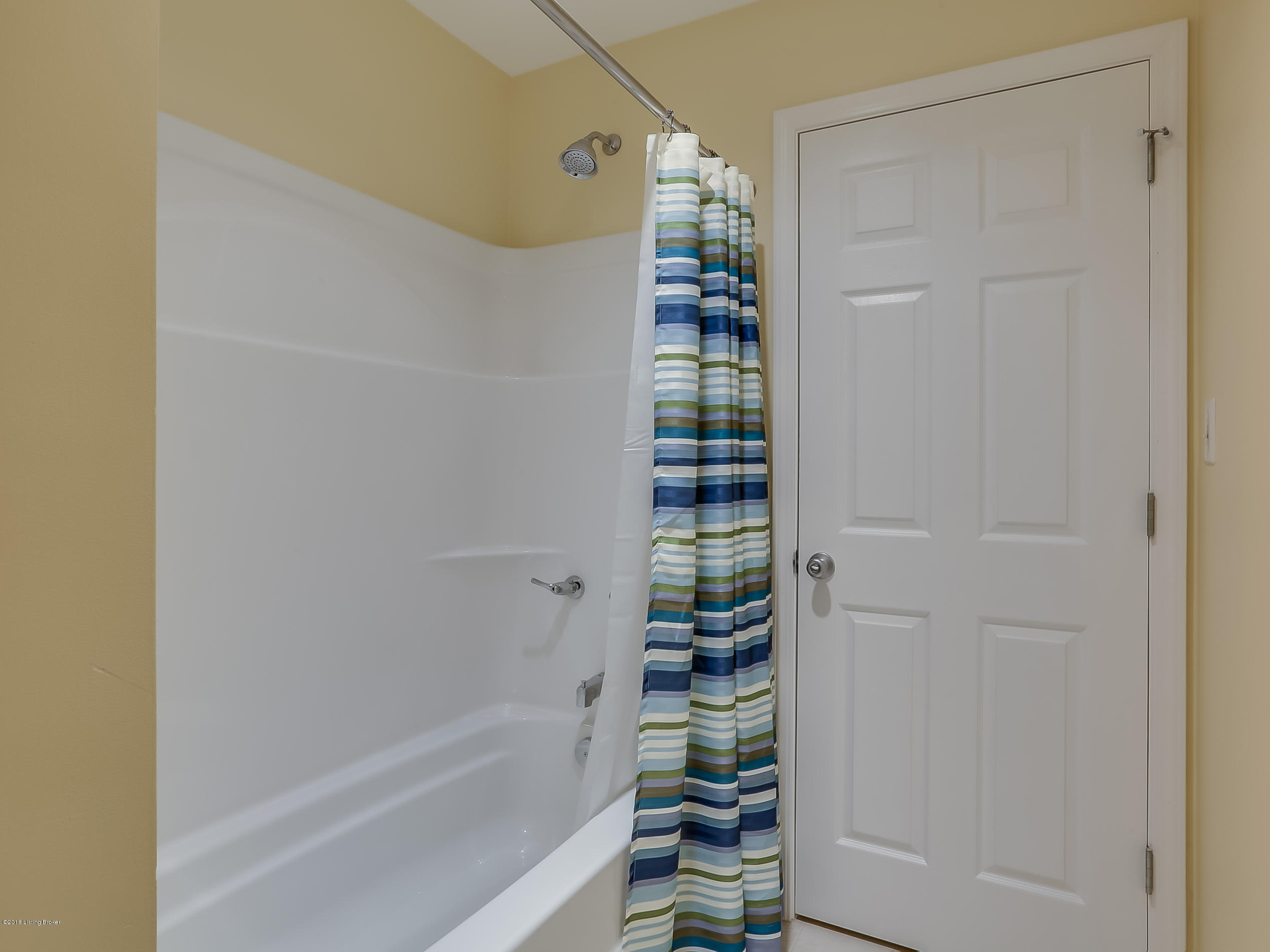 8262 Hatton Road Frankfort, KY 40601 - Photo 21 of 36 Guest Bathroom