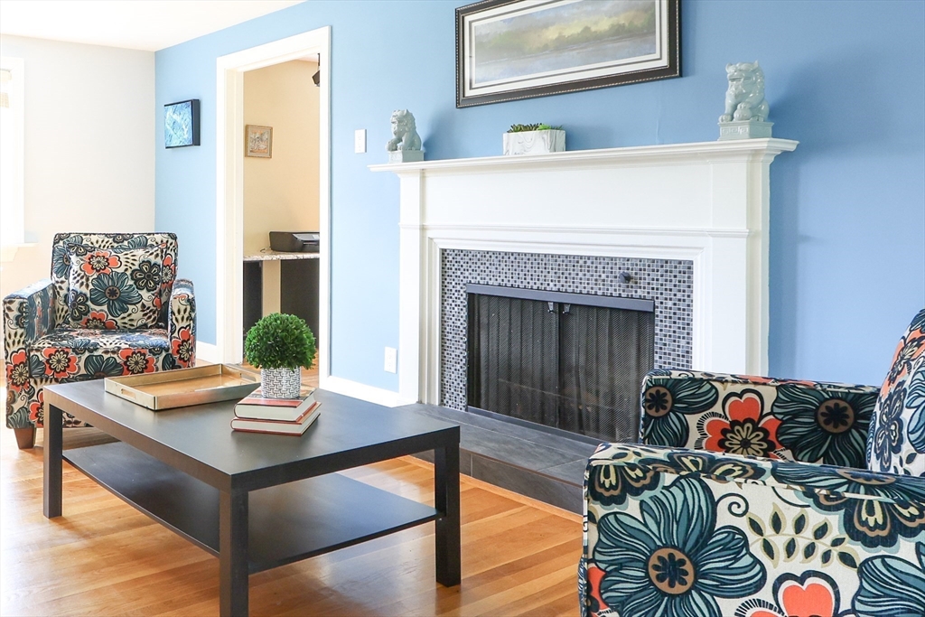 12 Haynes Road Newton, MA 02459 - Photo 7 of 27