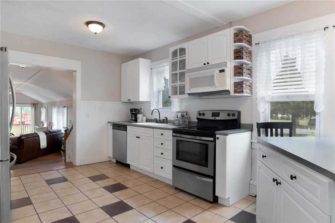 183 Ashaway Road Hopkinton, RI 02808 - Photo 9 of 22 Gallery Image 9