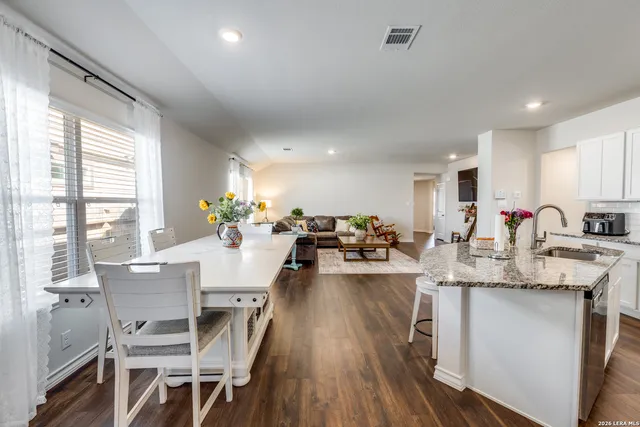 $2,400 | 5012 Punch Shot, San Antonio, TX 78261