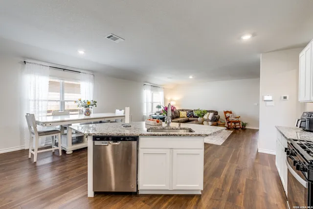 $2,400 | 5012 Punch Shot, San Antonio, TX 78261