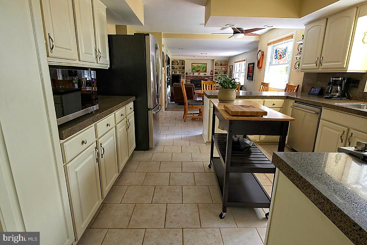 3314 Stump Hall Road Collegeville, PA 19426 - Photo 9 of 55