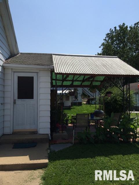 406 Walnut Street Washington, IL 61571 - Photo 3 of 8 Gallery Image 3