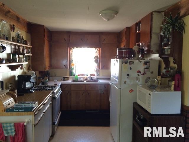 406 Walnut Street Washington, IL 61571 - Photo 5 of 8 Gallery Image 5