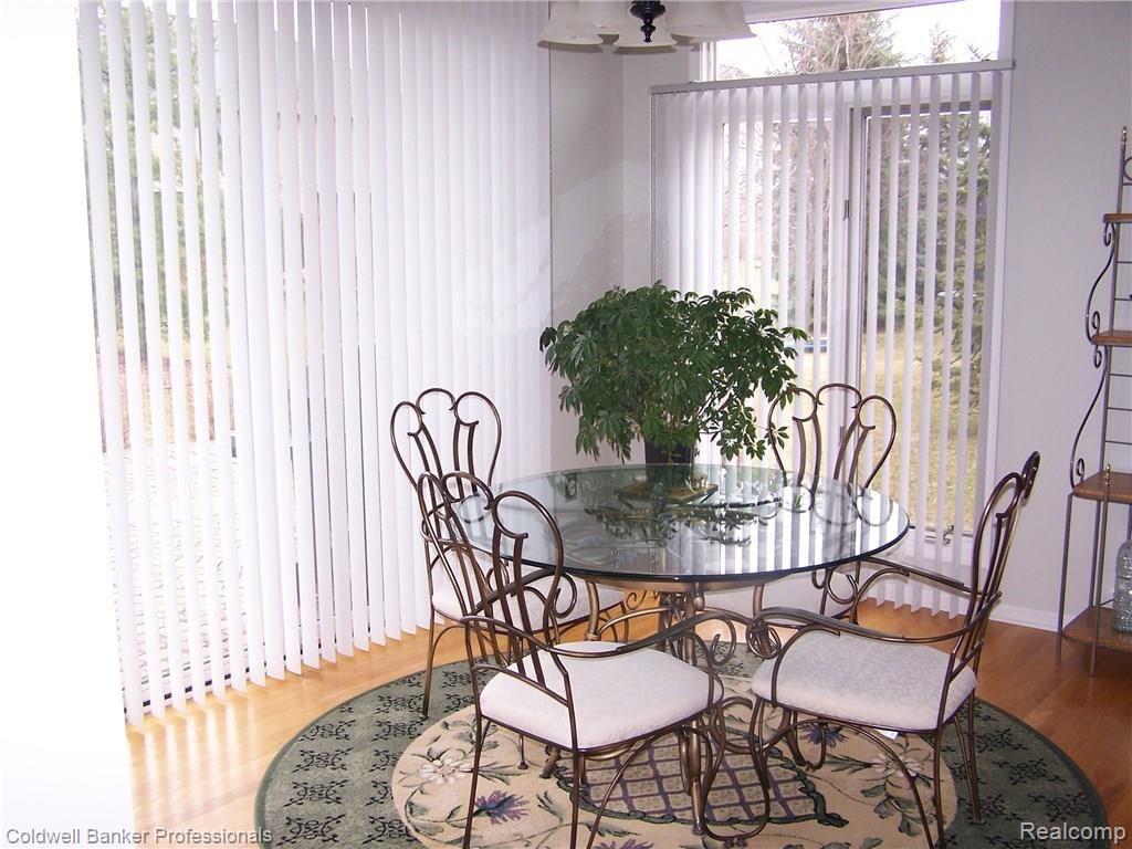 4528 Ascot Court Rochester, MI 48306 - Photo 5 of 34 Breakfast area