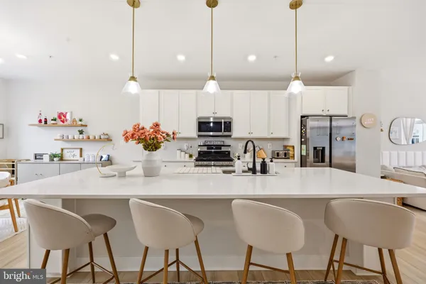 $4,995 | 22810 Tawny Pne Square, Ashburn, VA 20148