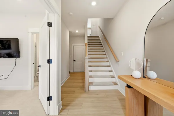 $4,995 | 22810 Tawny Pne Square, Ashburn, VA 20148