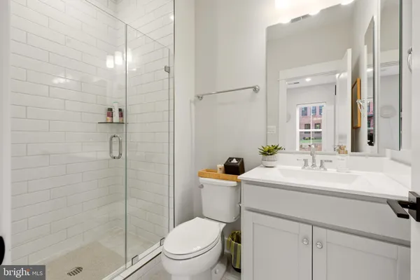 $4,995 | 22810 Tawny Pne Square, Ashburn, VA 20148