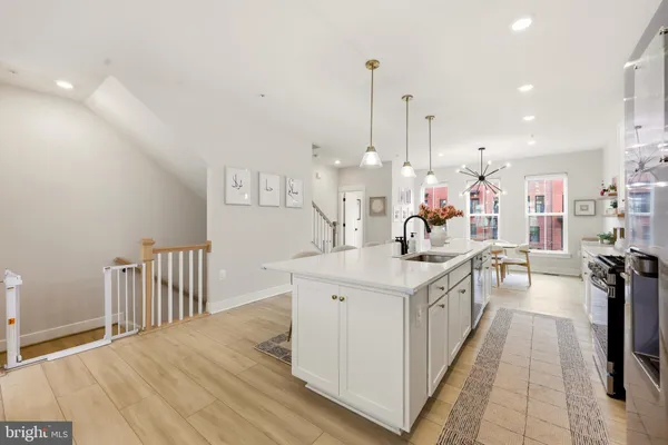 $4,995 | 22810 Tawny Pne Square, Ashburn, VA 20148