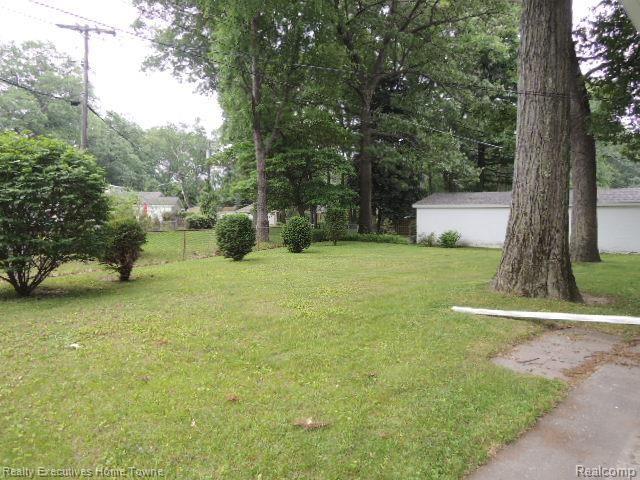 3442 Riverside Drive Port Huron, MI 48060 - Photo 16 of 17 DSCN2517.jpg