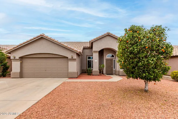 $2,875 | 2319 East San Tan Drive, Gilbert, AZ 85296