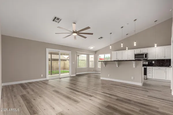 $2,875 | 2319 East San Tan Drive, Gilbert, AZ 85296