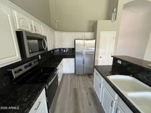 $2,875 | 2319 East San Tan Drive, Gilbert, AZ 85296