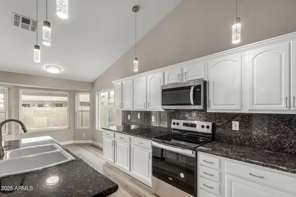 $2,875 | 2319 East San Tan Drive, Gilbert, AZ 85296