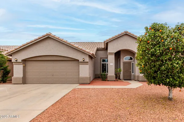$2,875 | 2319 East San Tan Drive, Gilbert, AZ 85296