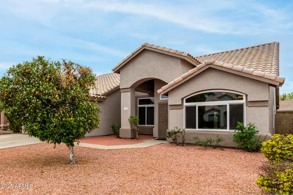 $2,875 | 2319 East San Tan Drive, Gilbert, AZ 85296