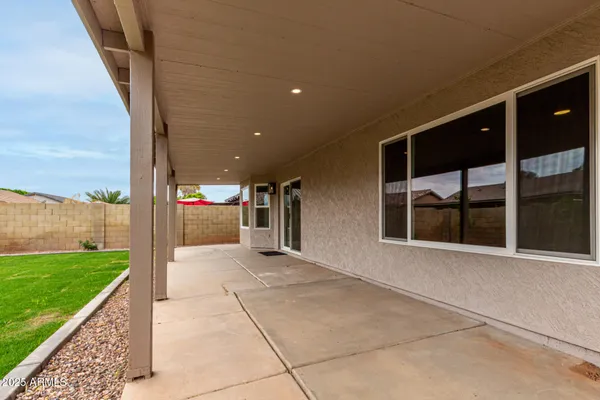 $2,875 | 2319 East San Tan Drive, Gilbert, AZ 85296