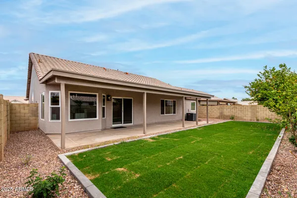 $2,875 | 2319 East San Tan Drive, Gilbert, AZ 85296