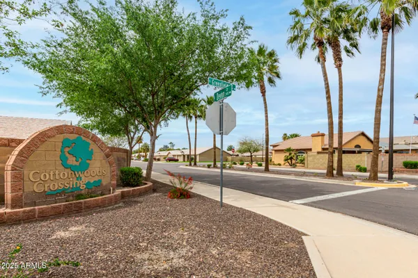 $2,875 | 2319 East San Tan Drive, Gilbert, AZ 85296